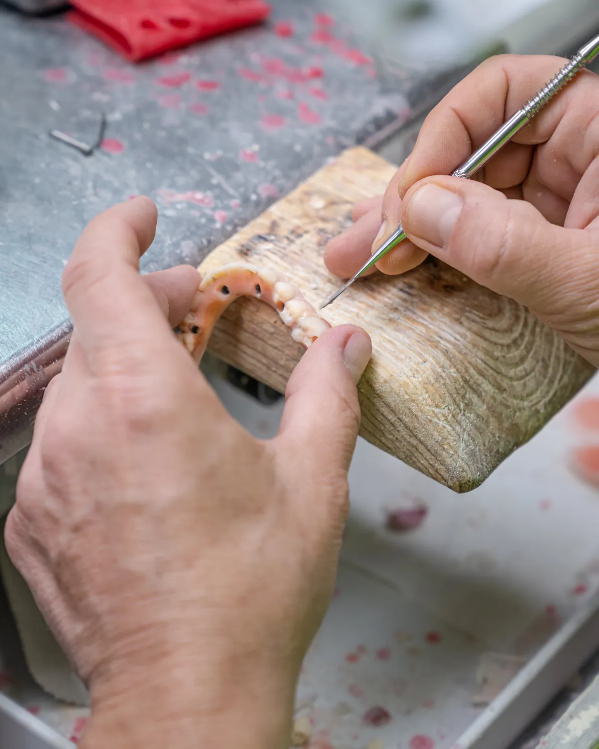 La lavorazione delle protesi in sede